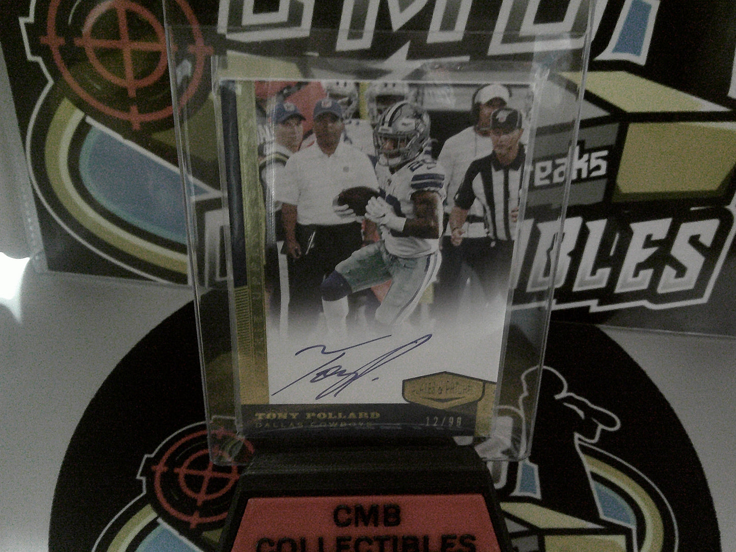 2019 Panini #UE-TPO Tony Pollard - Autographed - # 12/99