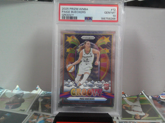 2025 PRIZM WNBA PAIGE BUECKERS RC PSA10