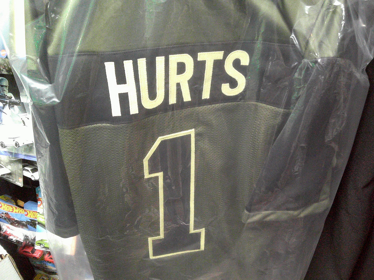 Jalen Hurts Non-Auto Salute to Service Jerseys! XL.