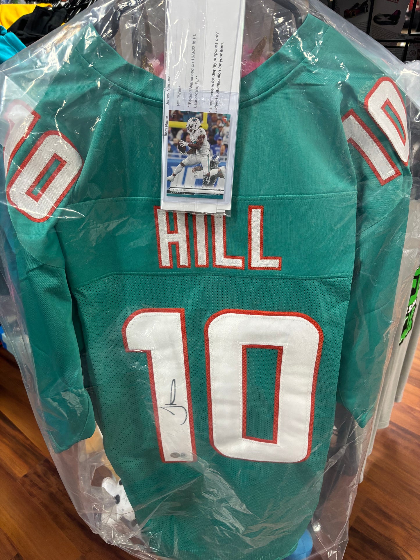 Tyreek Hill Autographed Fins Jersey! Beckett!