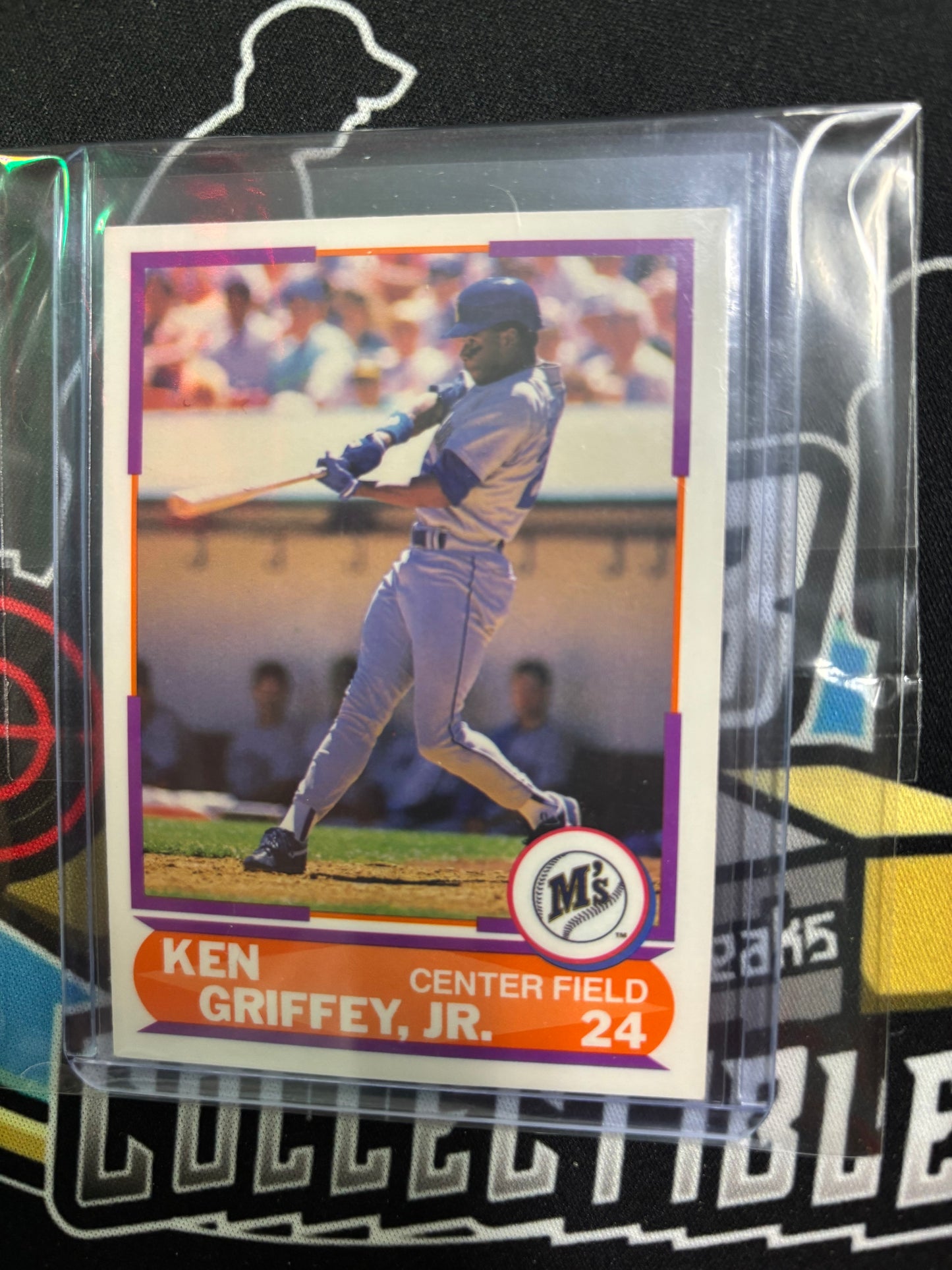 1989 Score Ken Griffey Jr. RC. #18. Ungraded.