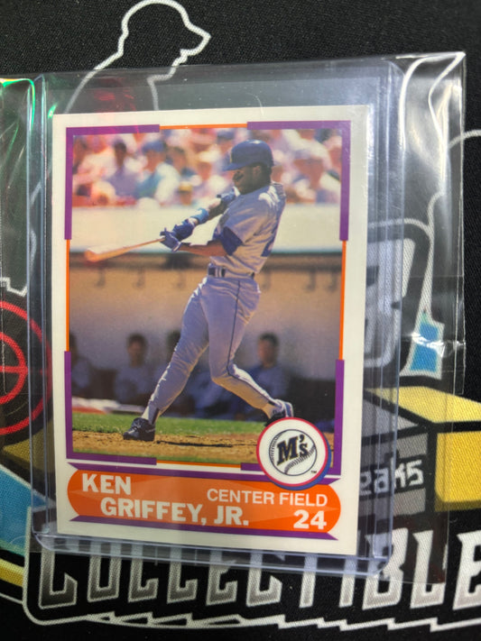 1989 Score Ken Griffey Jr. RC. #18. Ungraded.