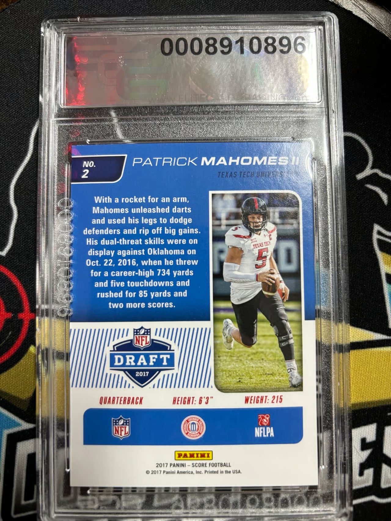 Patrick Mahomes ll 2017 Panini Score #2 NFL Draft RC Graded 9.5!